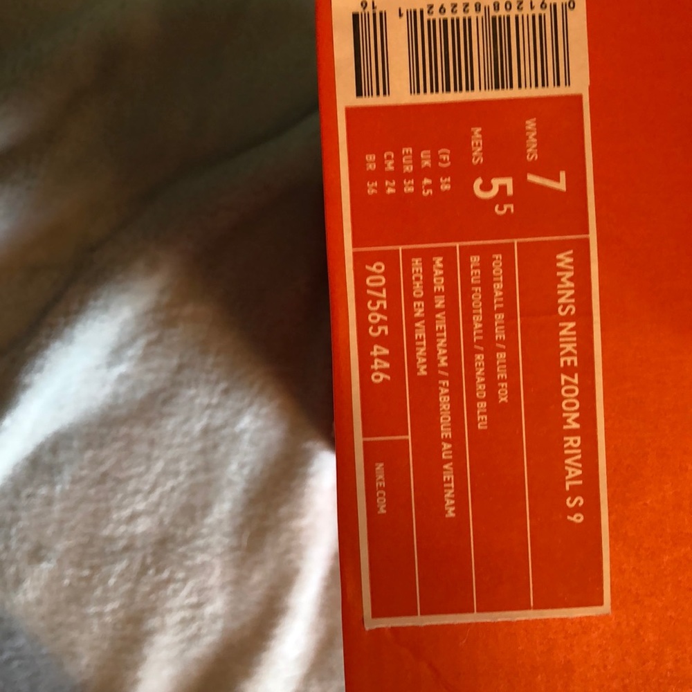 Never worn in box Nike tack/cross country spikes